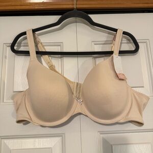 Cacique‎ Lightly Lined T Shirt Bra